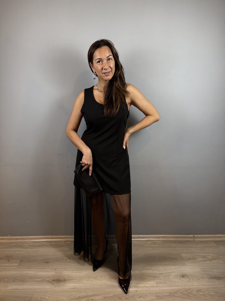 Pluss-suuruses tülliga sundress