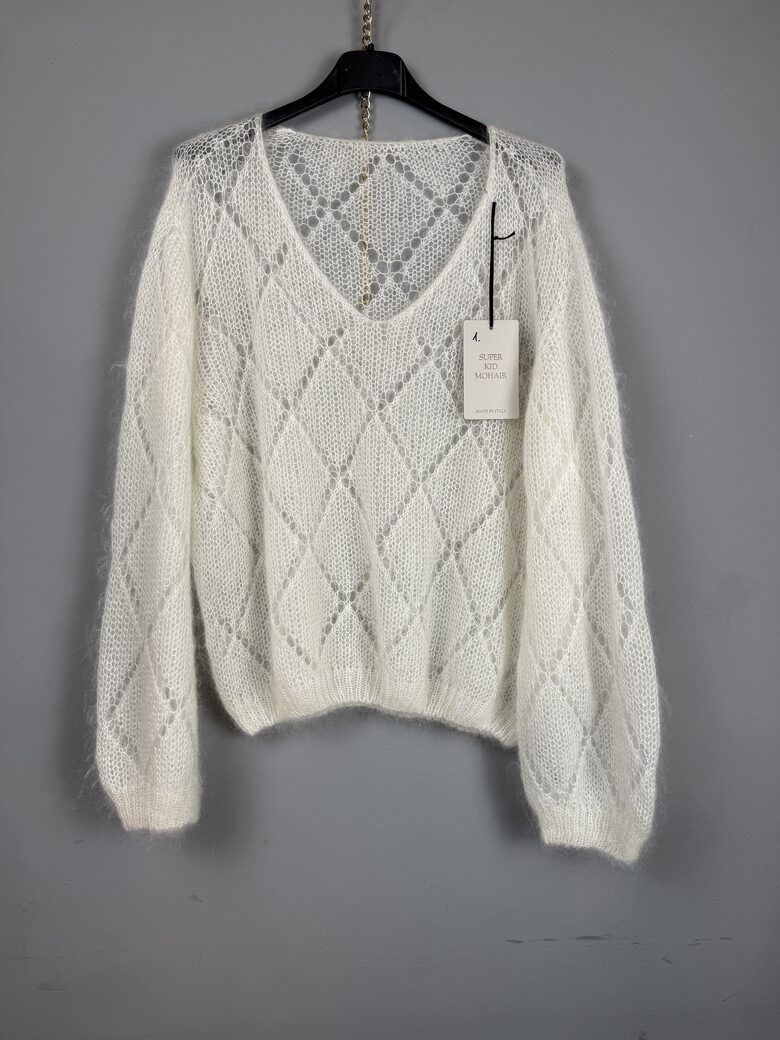 Kidmohēras džemperis ar garām piedurknēm (1)