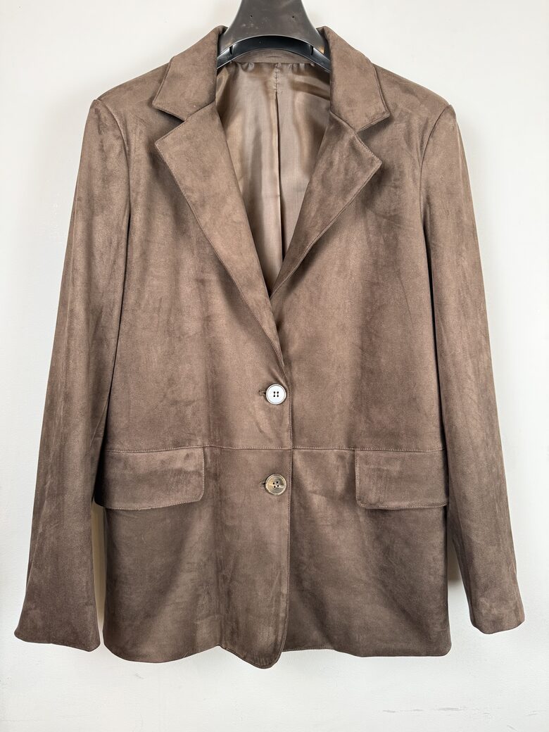 Zamša žakete šokolādes tonī