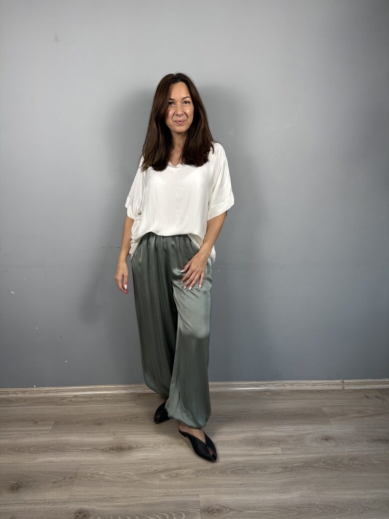 Oversize viskozes tops balts