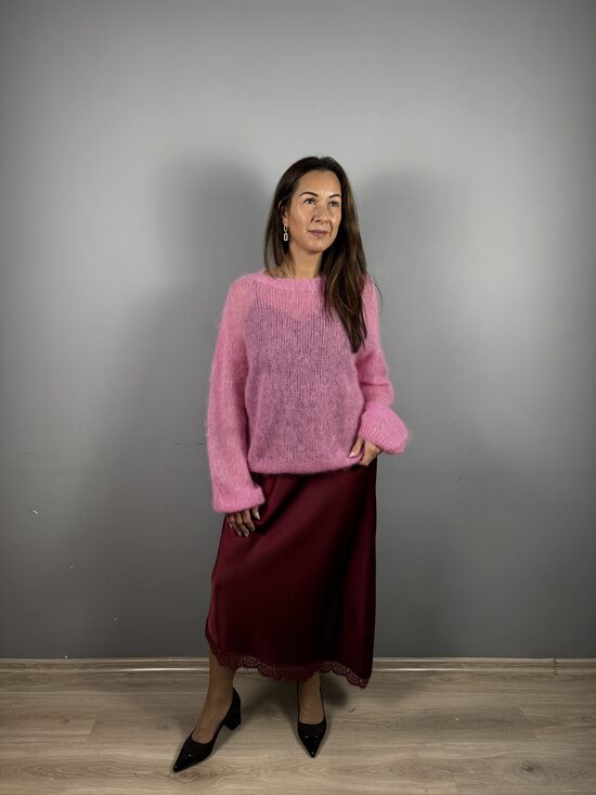 Kidmohēras mākonītis ar apaļu kakla izgriezumu