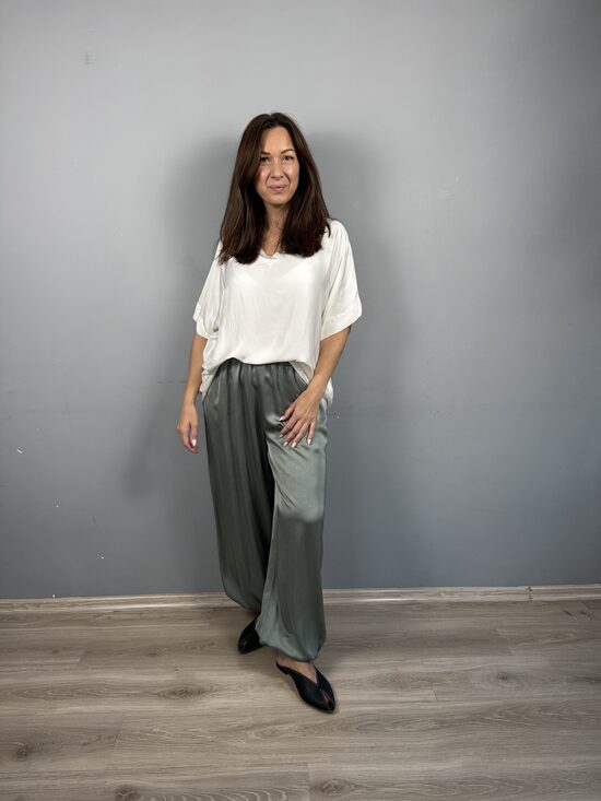 Oversize viskozes tops balts