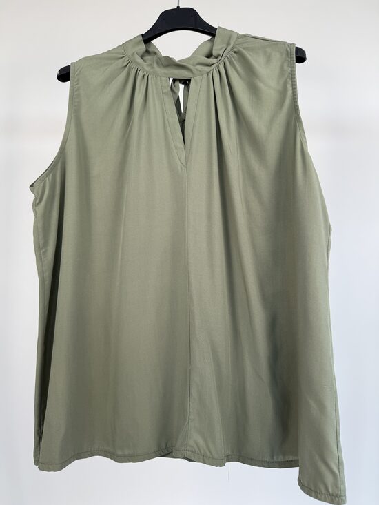 Gaisīgs sasienams tops PLUS size