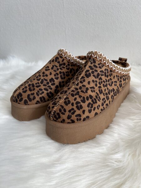 Saīsināti UGG stila apavi leoparda krāsā